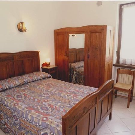 Вілла Az. Agr. Cascina Castellera Serravalle delle Langhe Екстер'єр фото